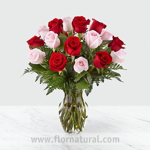 FLORERO CON 12 ROSAS COMBINADAS